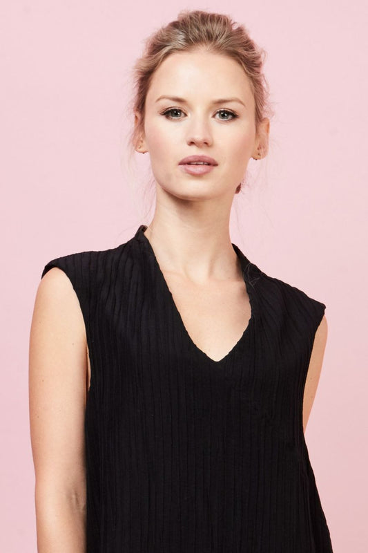 Saints the Label - You Crease Me Up Top (Black) H17125