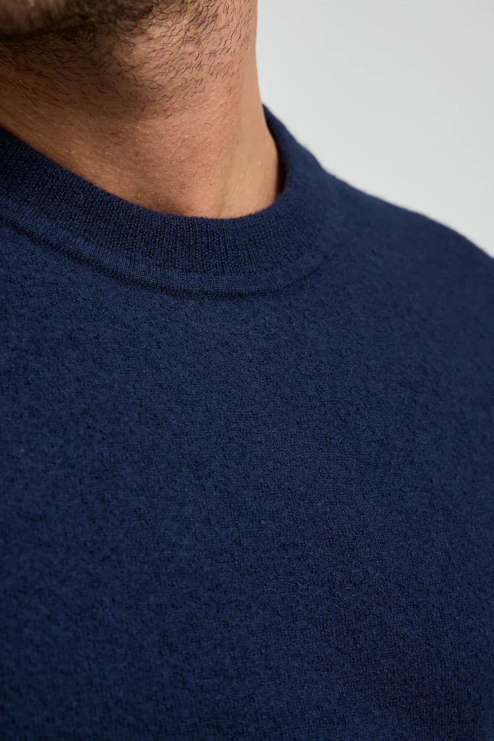 Toorallie Men's Gradient Crew - Navy