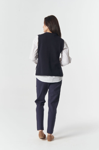 Goondiwindi Cotton Amber Merino Cotton Knit Vest - Dark Navy